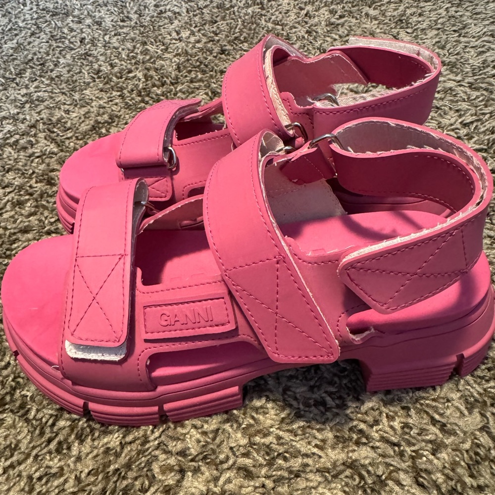 GANNI Pink Leather Slingback Sandals